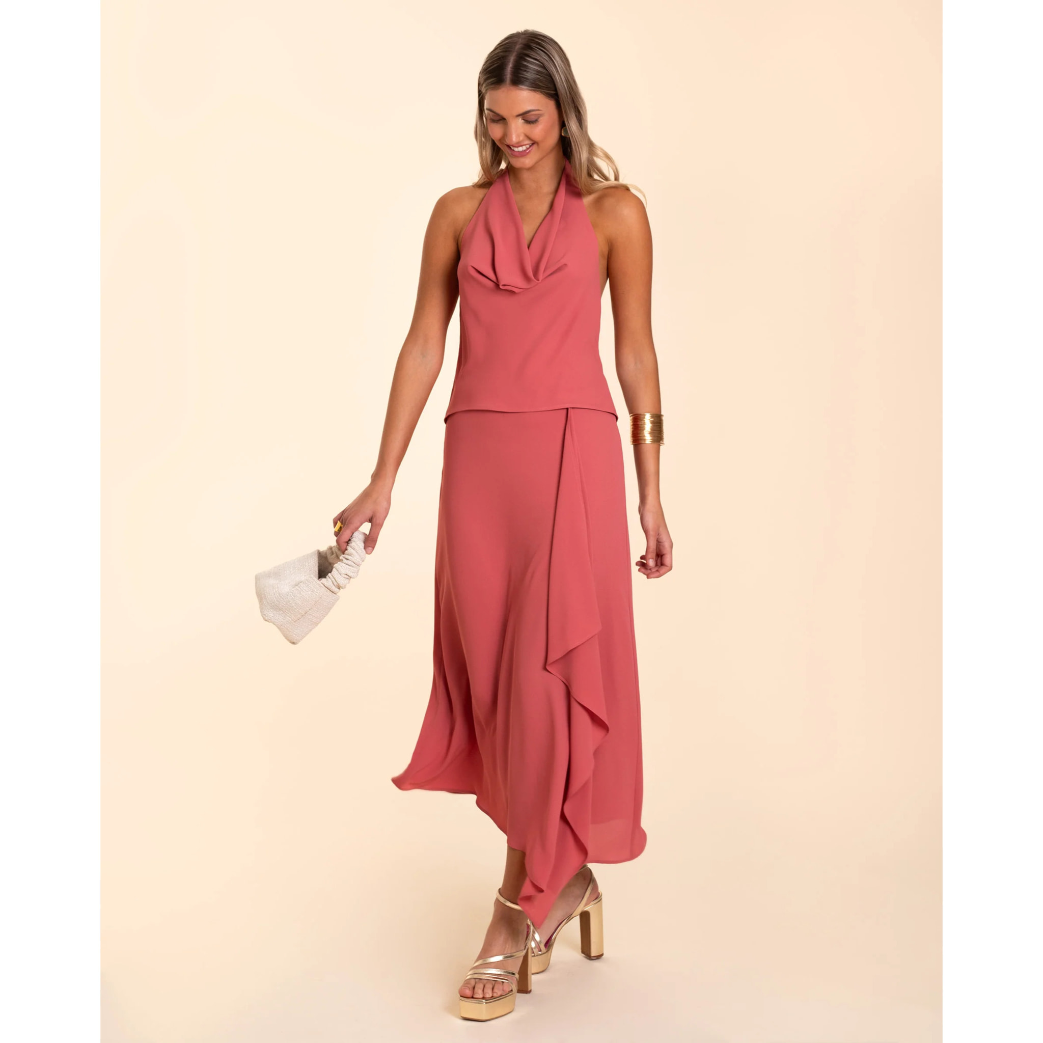 Blusa de mujer halter espada abierta