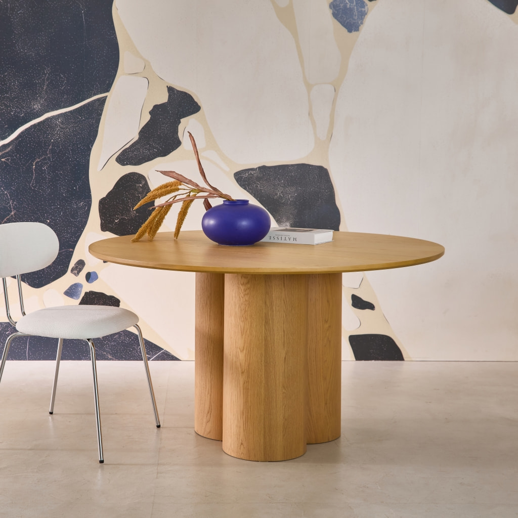 Table à manger ronde bois d'hévéa et placage chêne naturel 4 places 130cm - Leonore