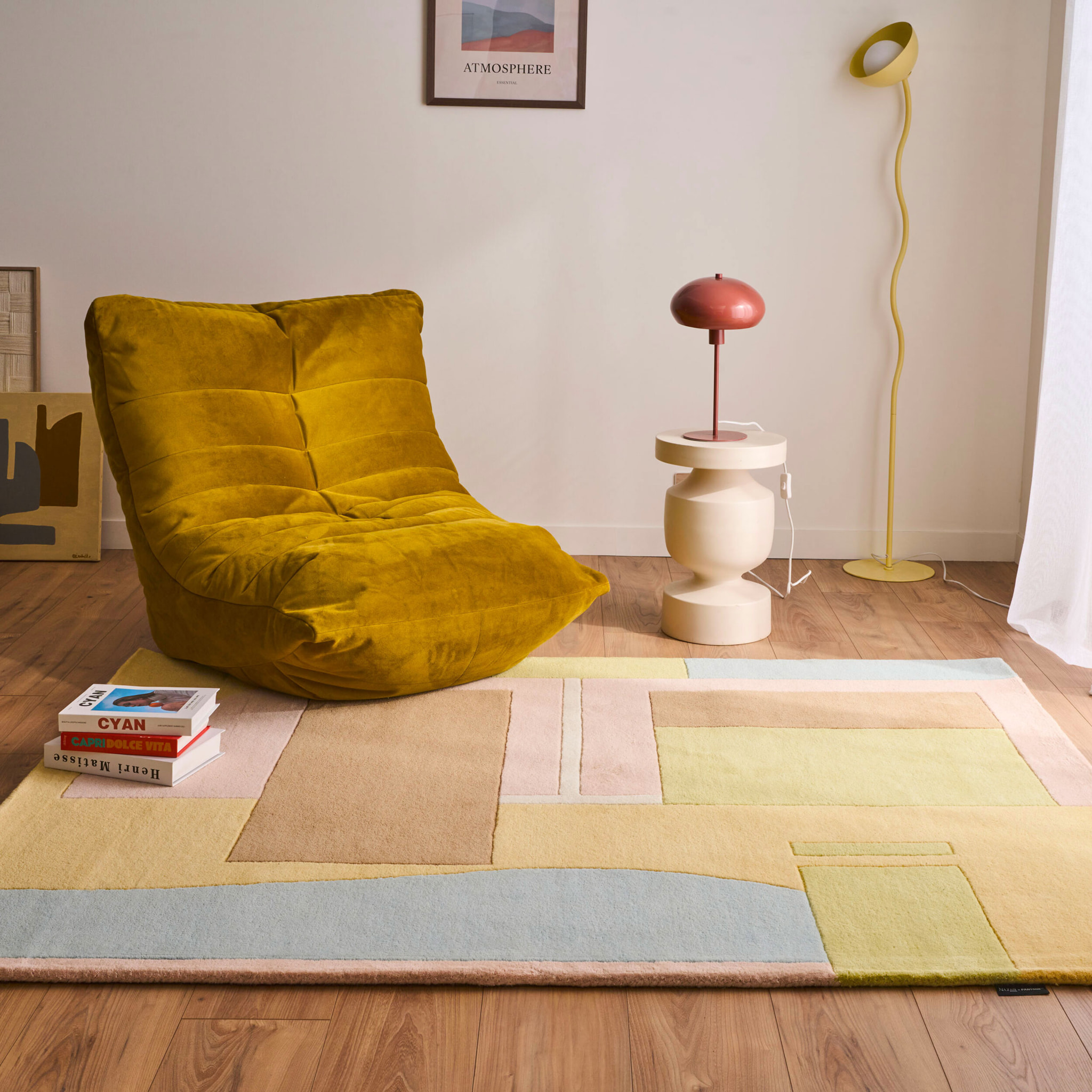 PANTONE - Tapis en laine fait main RAYON TENDRE à motif géométrique