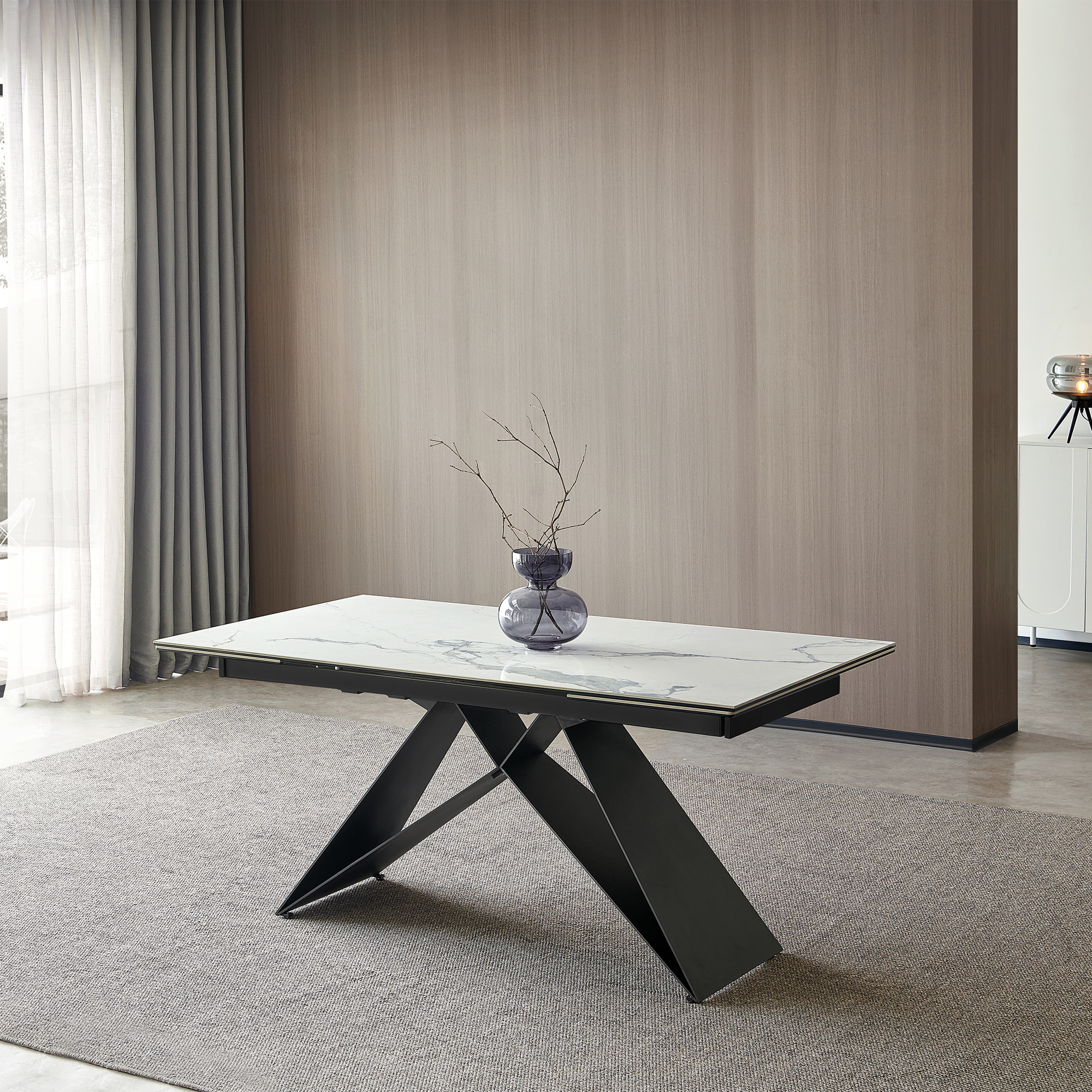 Mesa extensible de comedor – Porcelánico y negro