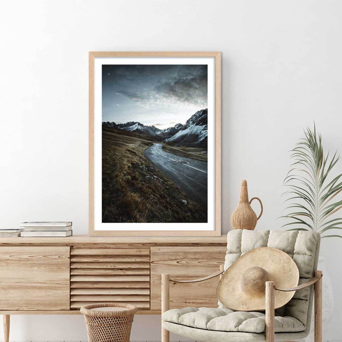 Affiche paysage sur la route du galibier Affiche + cadre en bois - Chêne