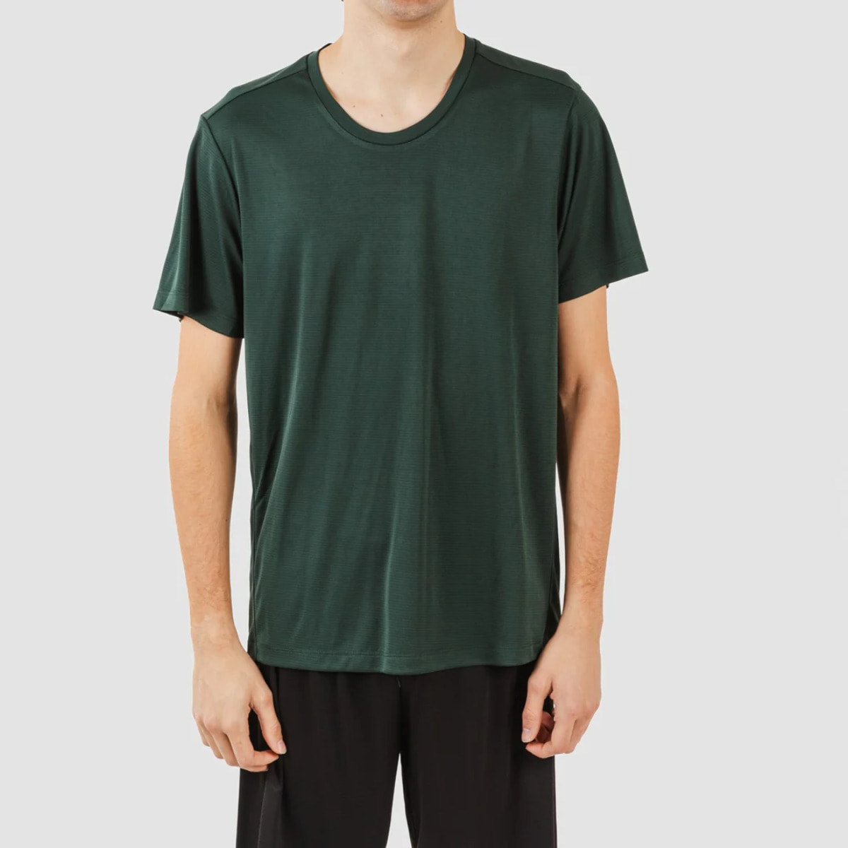 Completo sportivo pantaloncini tecnici semplici da uomo