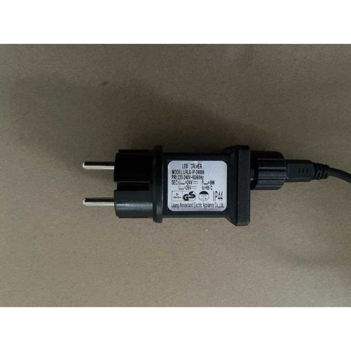 Catena in plastica da 5m con 10 lampadine a luce bianco caldo opaco