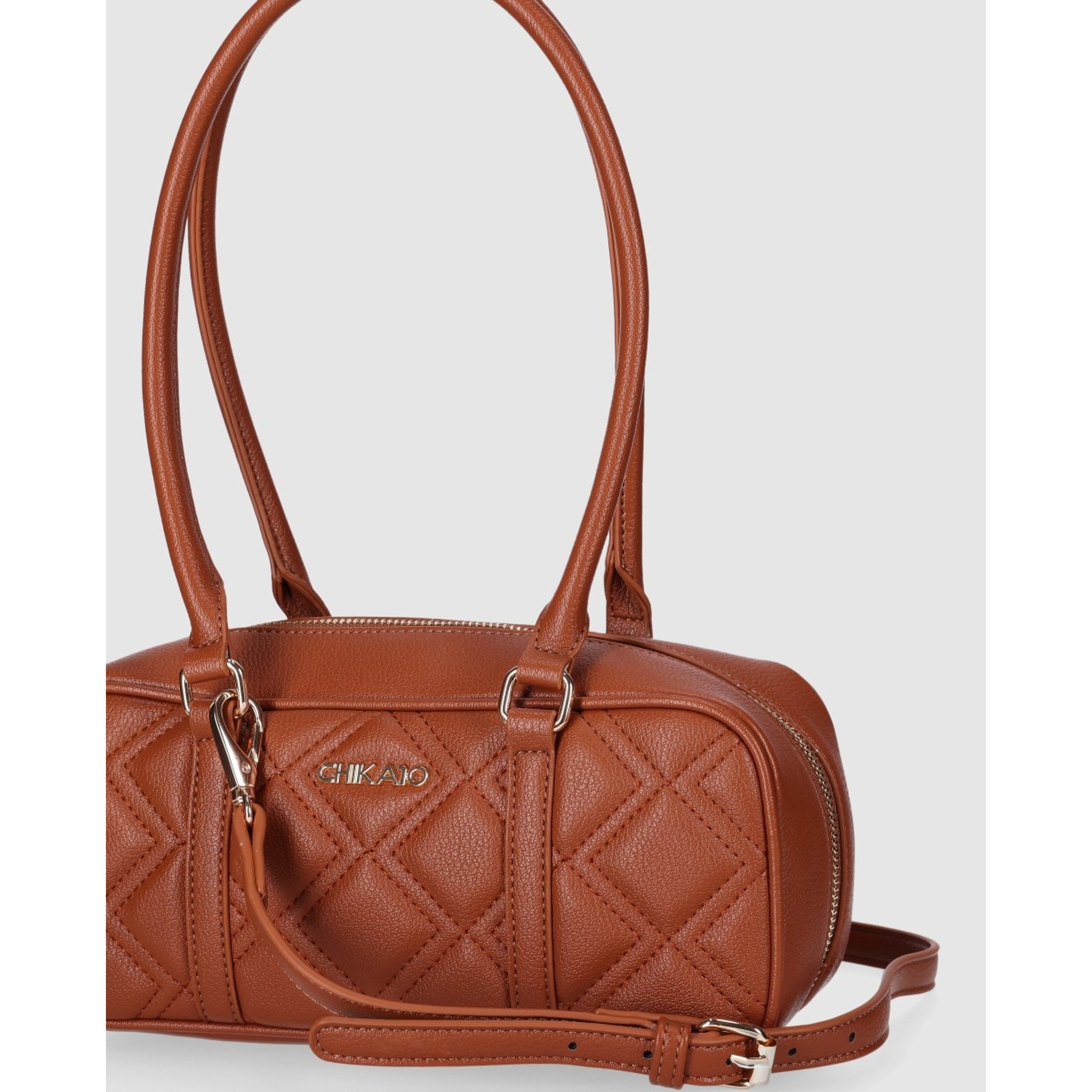 Bolso - Cuero - Medida: 26 cm x 12 cm x 9 cm