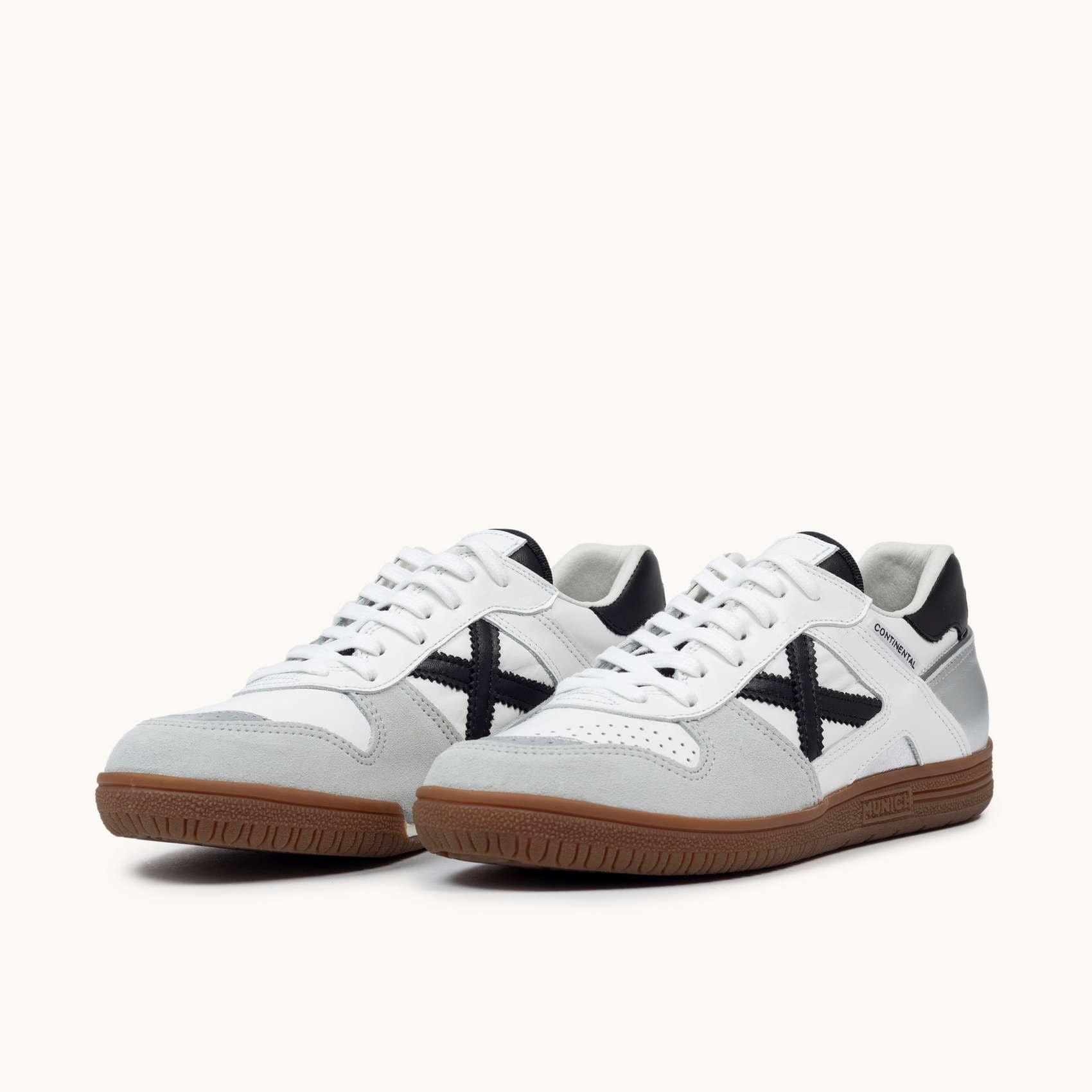 Zapatillas fútbol sala de diseño clásico y materiales premium Blanco, Gris y Plata MUNICH CONTINENTAL PREMIUM 09