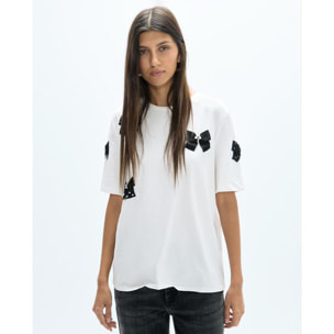 T-shirt girocollo con lacci posizionati e maniche corte