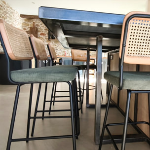 Lot de 2 chaises de bar en cannage et velours côtelé, piètement noir - MUSE