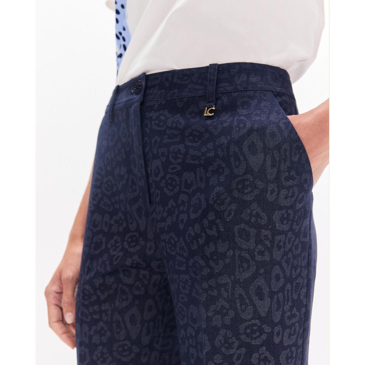 Pantaloni a zampa d'elefante con stampa leopardata blu