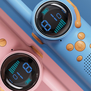 Walkie talkie per bambini D22, 1-3 km, schermo a colori, 99 codici di gruppo crittografati, luce LED. 2 unità. Batteria ricaricabile.