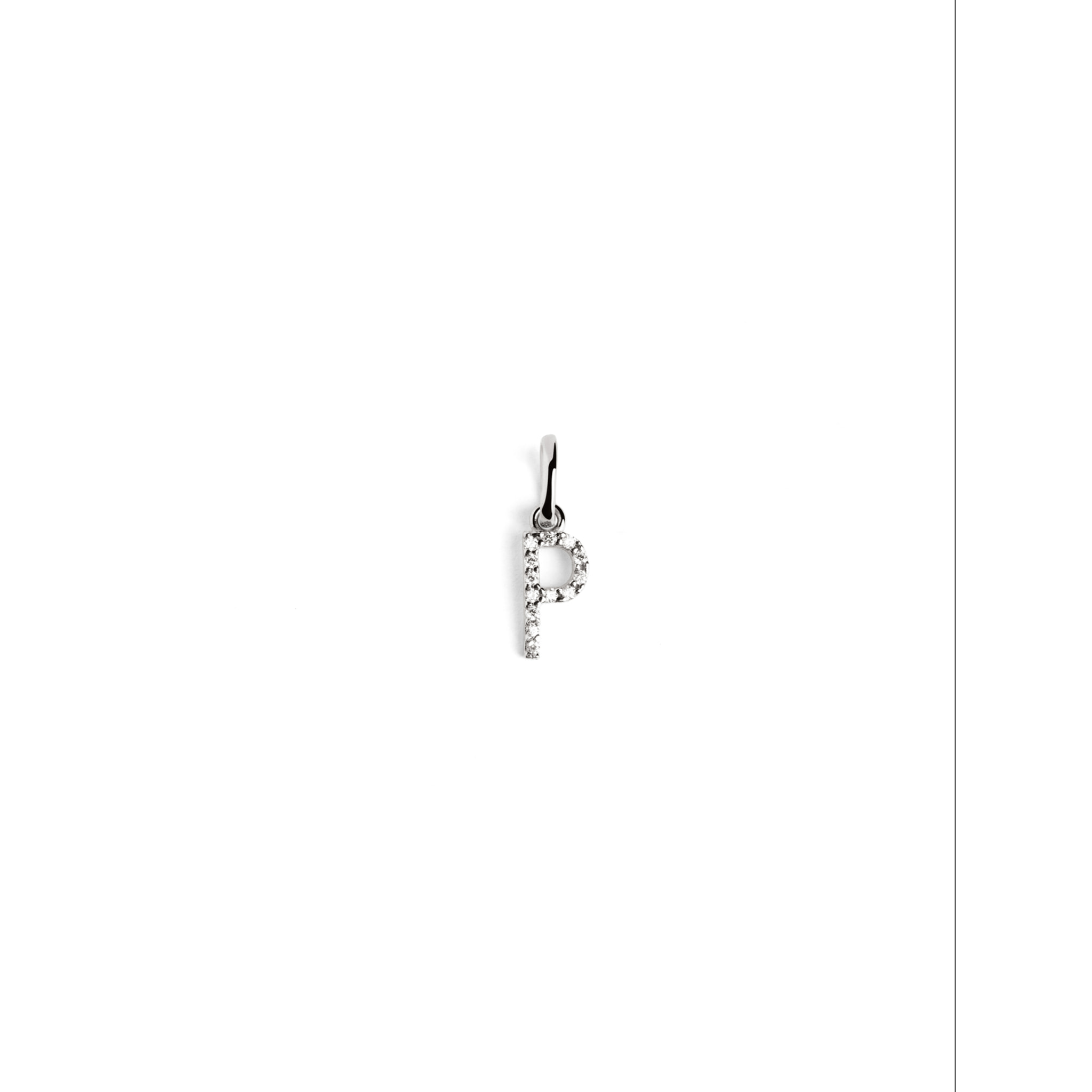 Charm Letter Spark in Argento