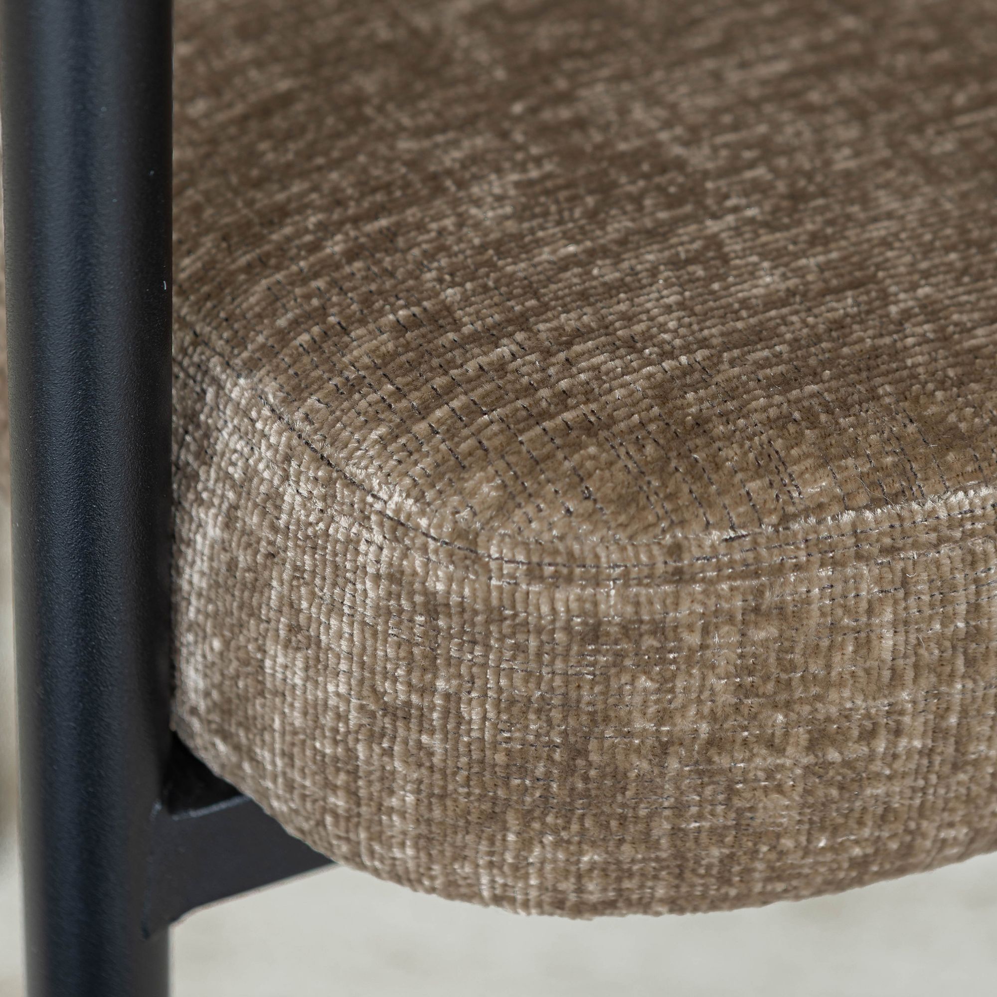 Lot de 2 fauteuils en métal noir et tissu marron café COLETTE