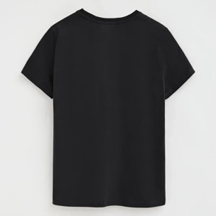 Camiseta negra de manga corta y cuello pico con bordado Rigby Go