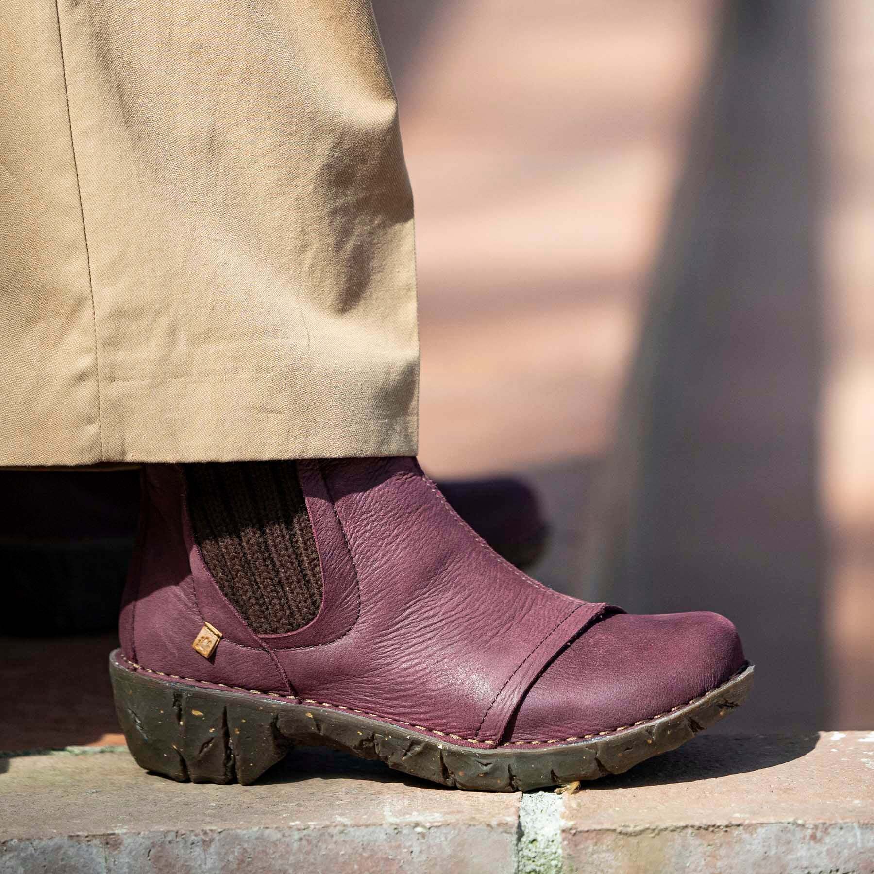 Botines NE23 PLEASANT BROWN/ YGGDRASIL color Brown