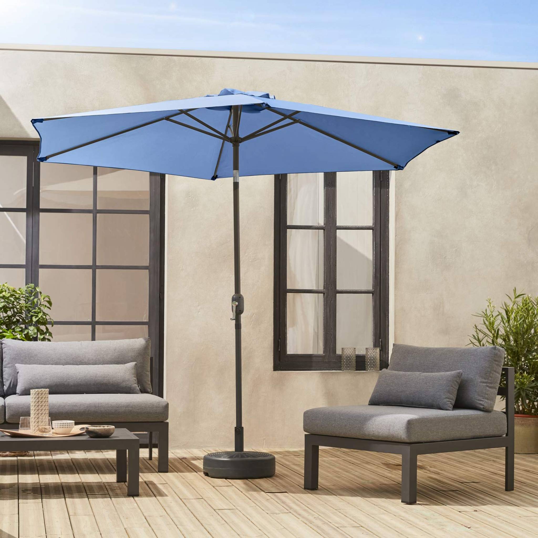 Parasol droit rond Ø300cm - Touquet Bleu grisé - mât central en aluminium orientable et manivelle d'ouverture