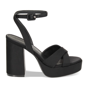 Sandalias negras con tacón en lycra