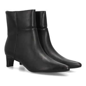 Botines elegantes de tacón bajo femenino