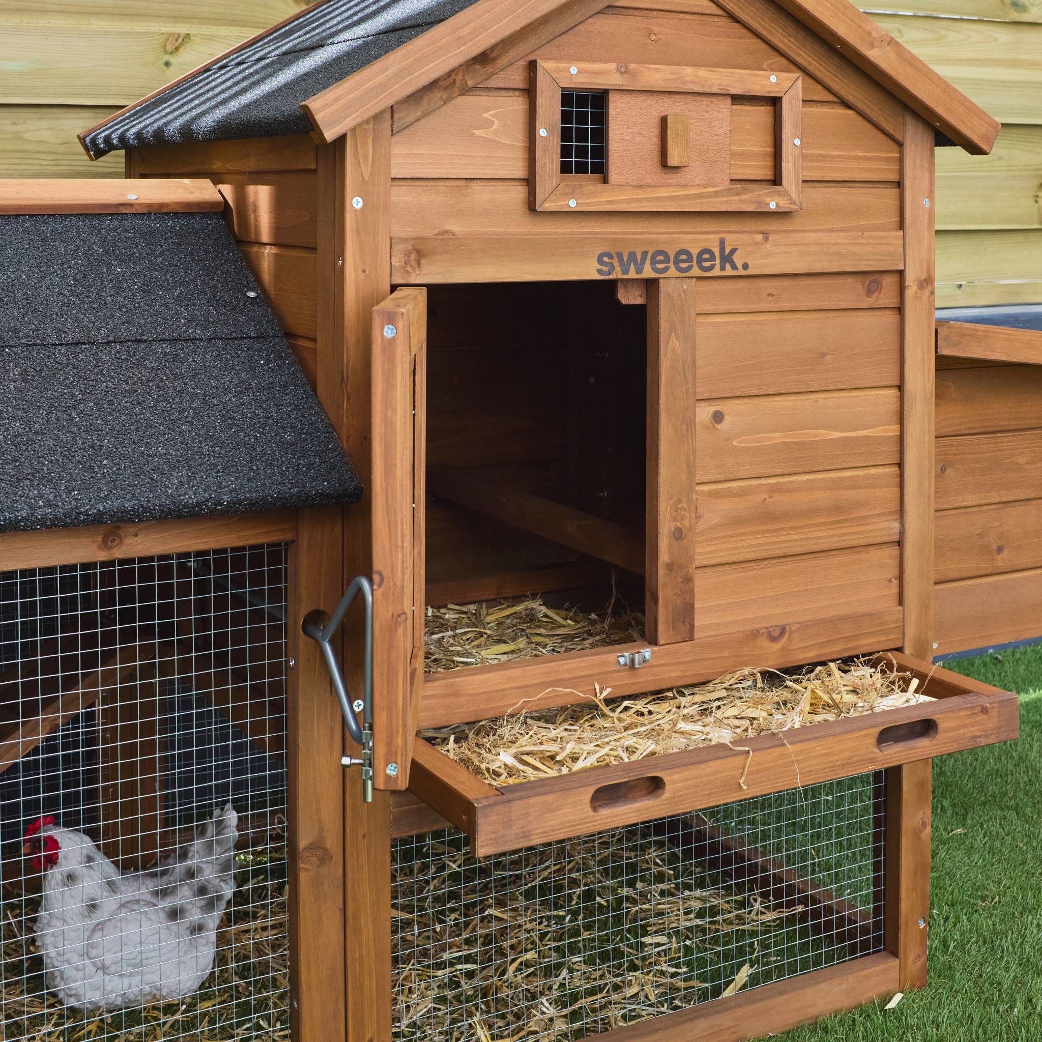 Poulailler en bois GALINETTE. 3 poules. cage à poule avec enclos