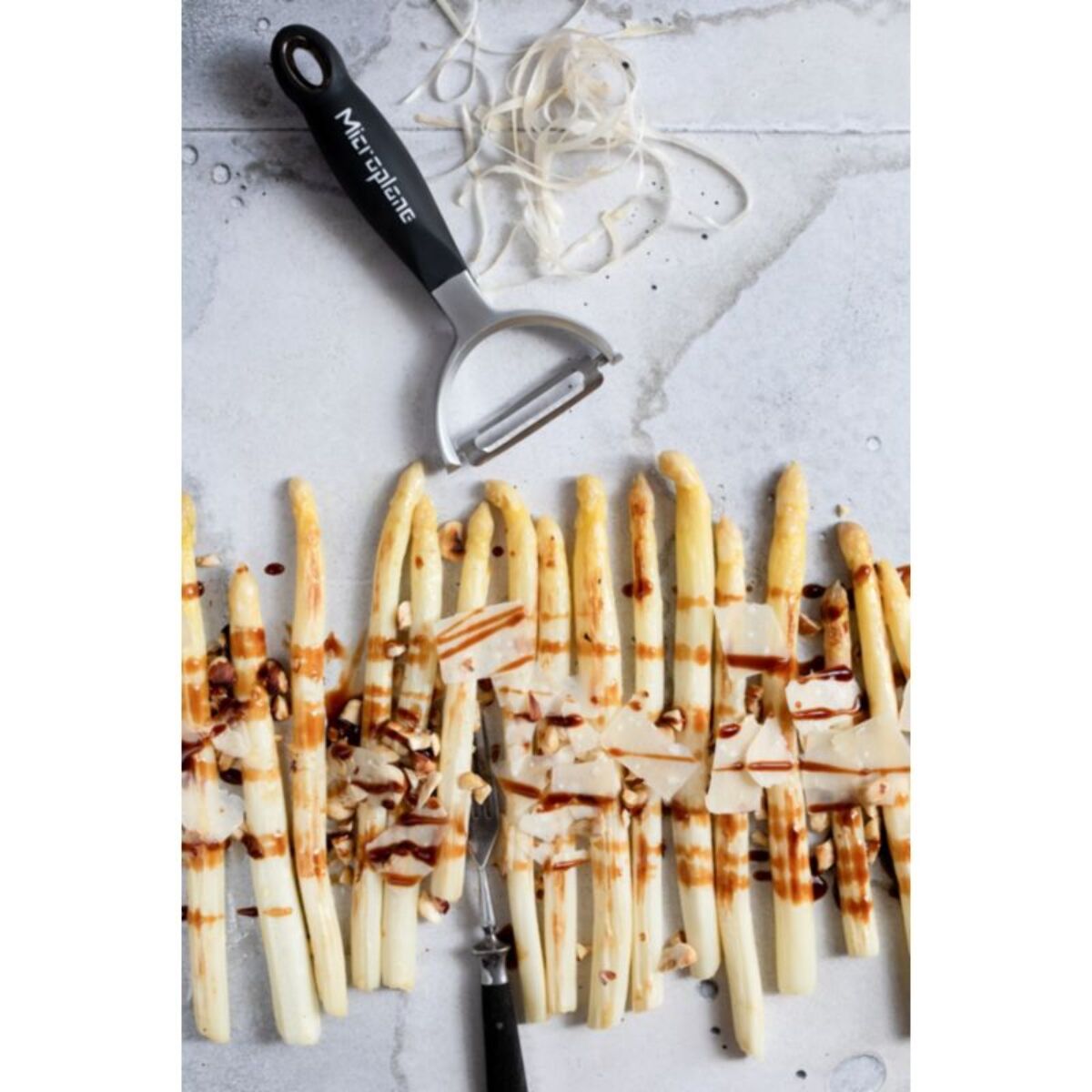 Eplucheur MICROPLANE Professional Y Straight Black