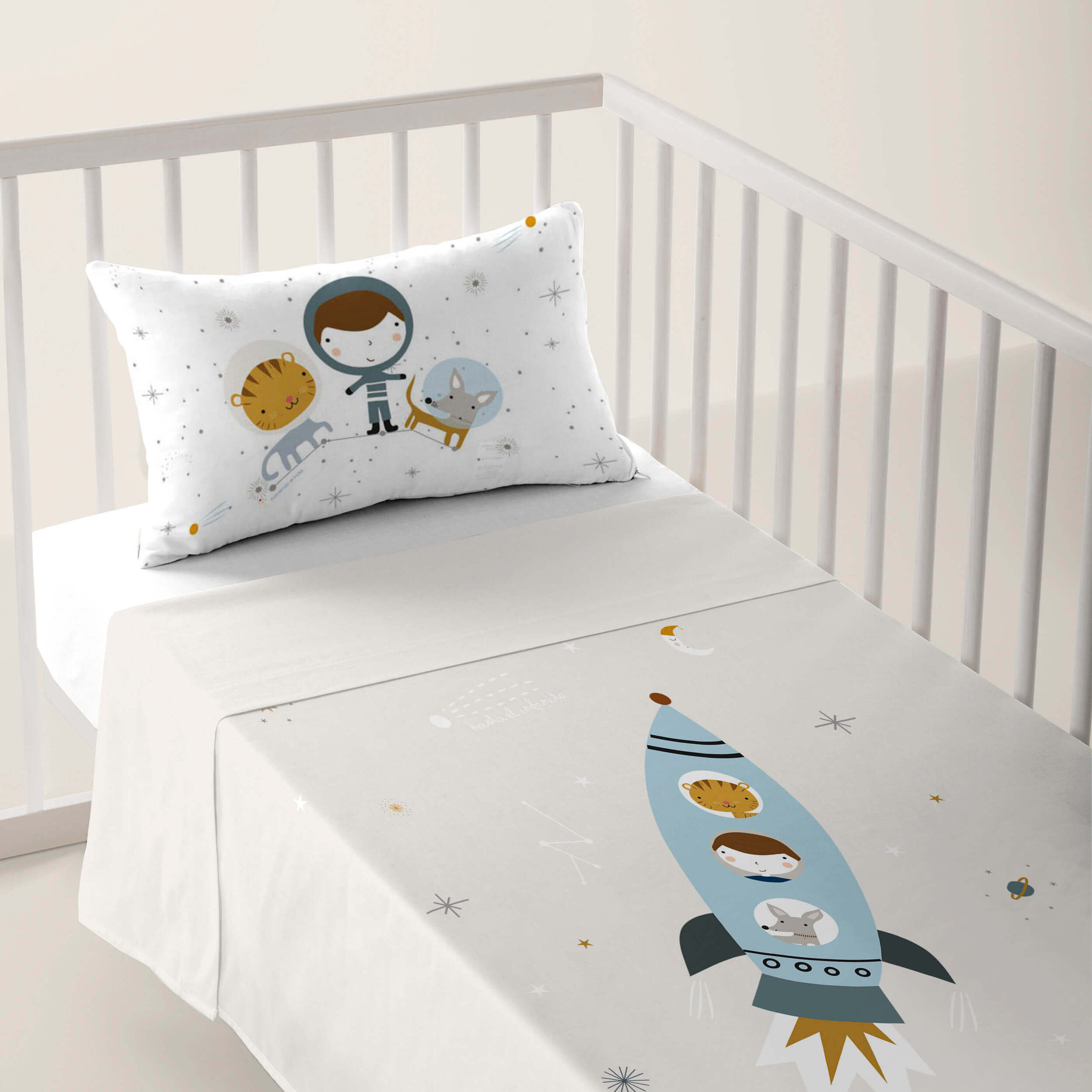 Juego de Sábanas Estampadas - Infantil - Incluye 1 Funda de Almohada - 100% Algodón - Cuna/Maxicuna - Viaje Espacial A