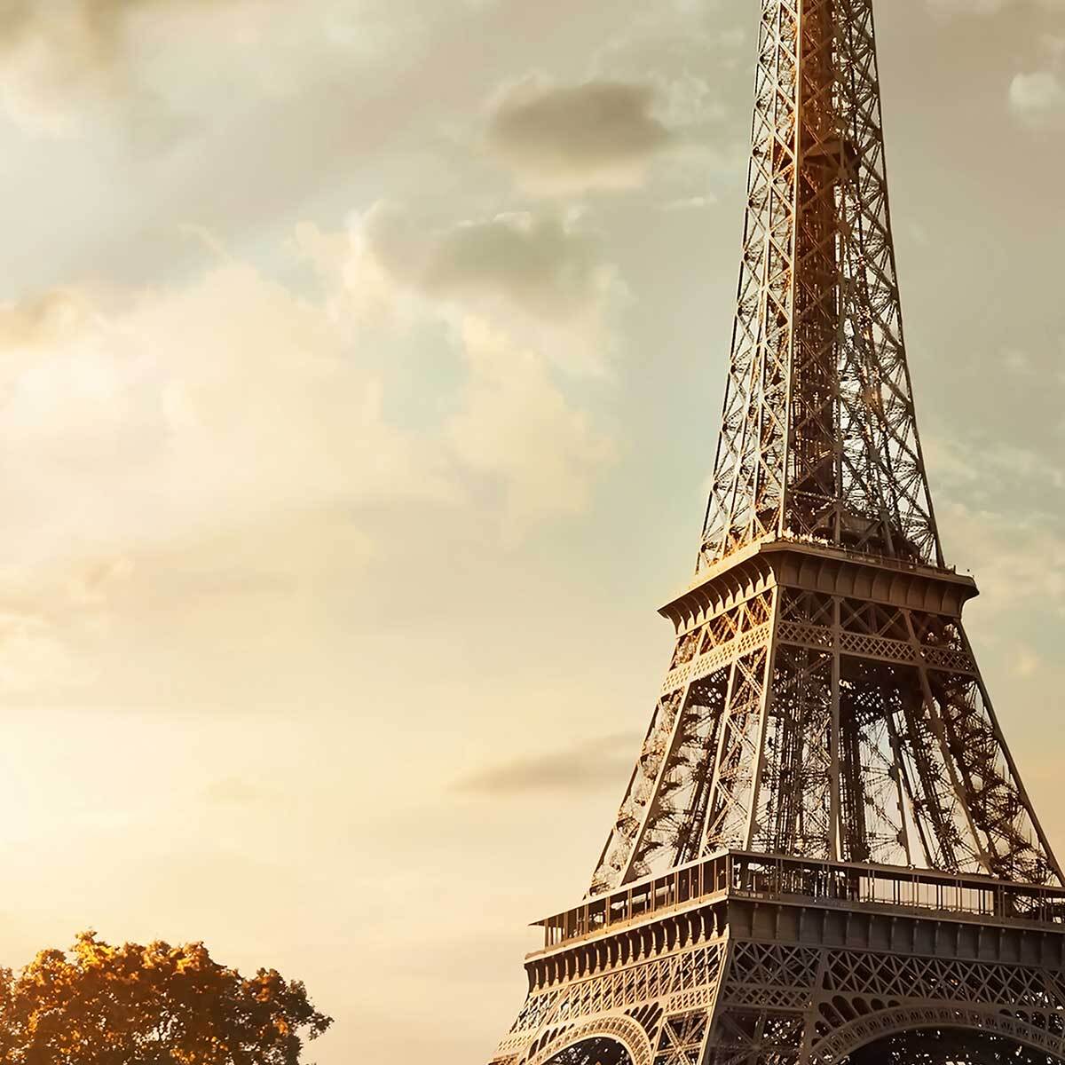 Affiche encadrée tour Eiffel coucher de soleil Affiche + cadre en métal - Noir