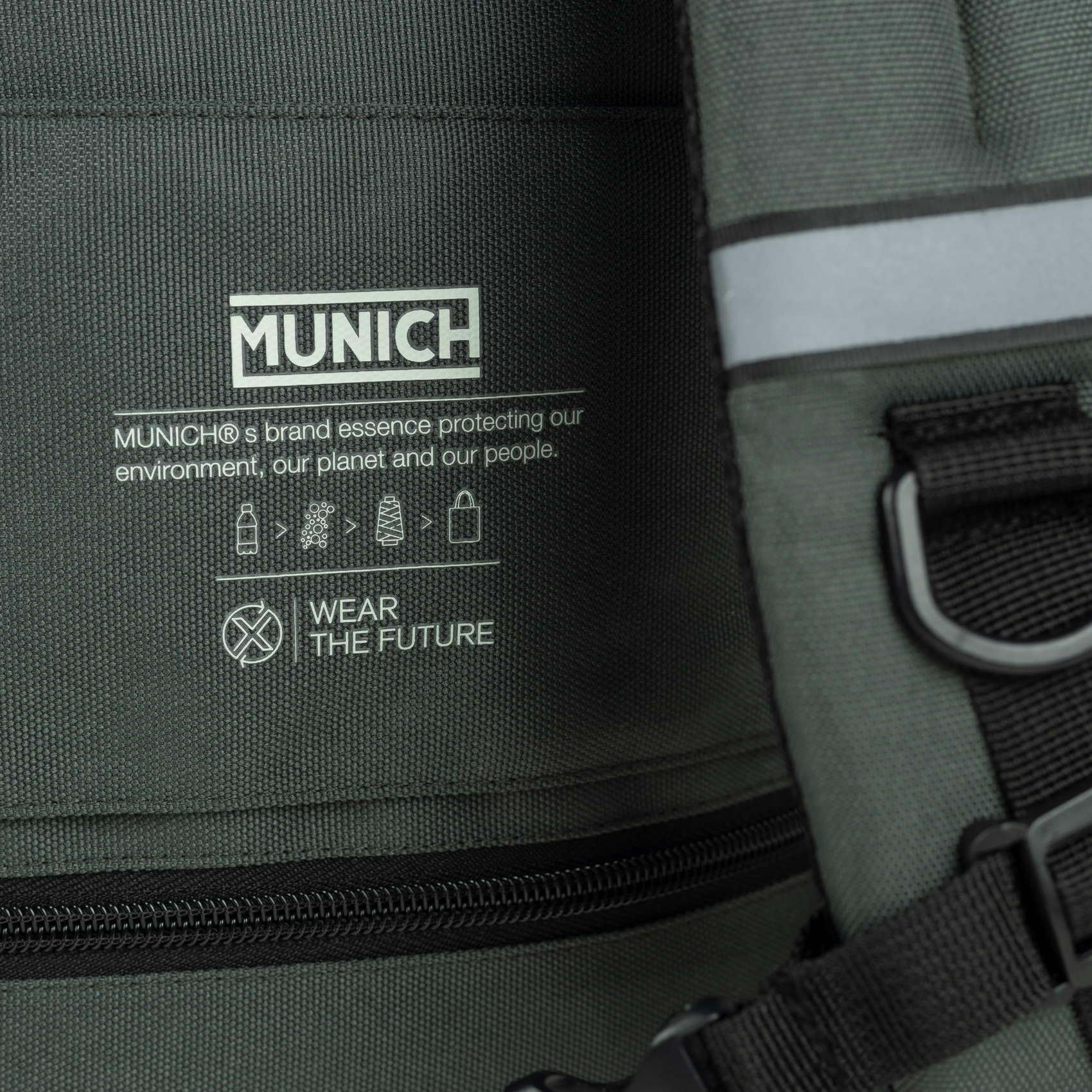 Mochila caqui de poliéster reciclado MUNICH GATE X-39 UNDERSEAT BACKPACK