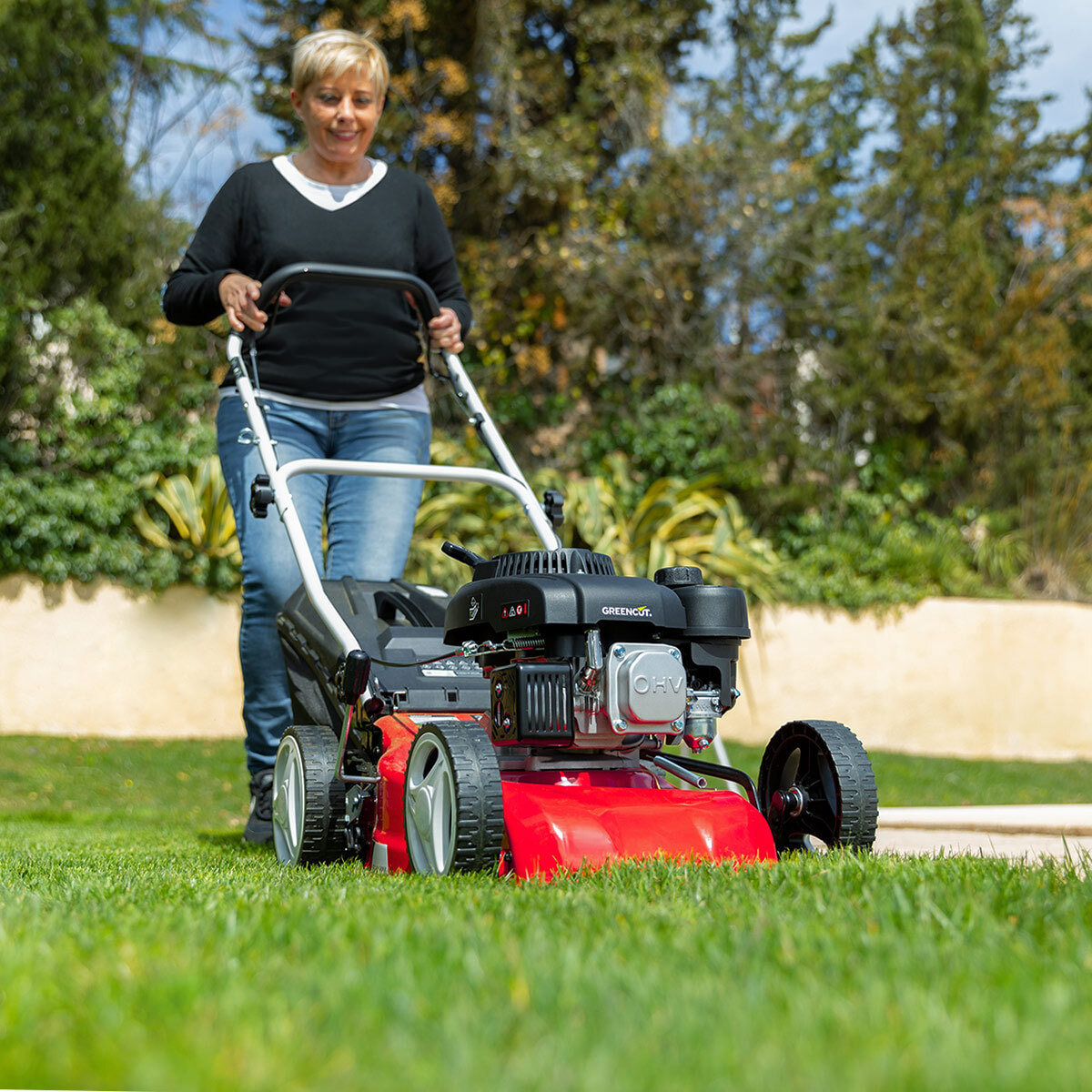Cortacésped gasolina motor de 4 tiempos 139cc y 5cv - Greencut GLM690X