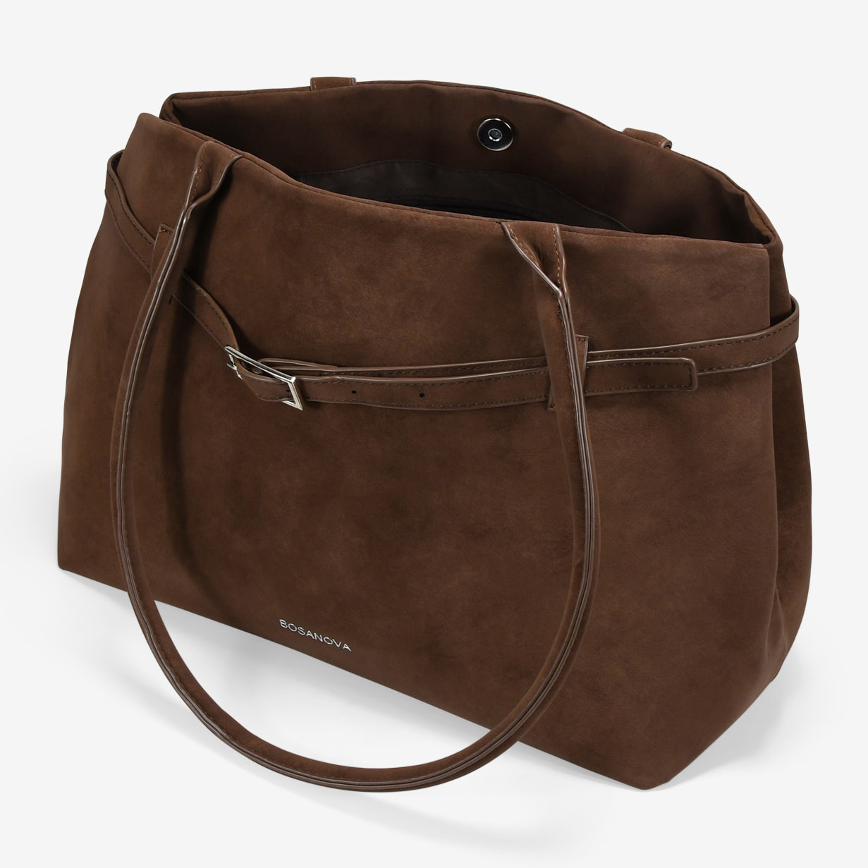 Bolso de hombro marrón con cinturón y hebilla