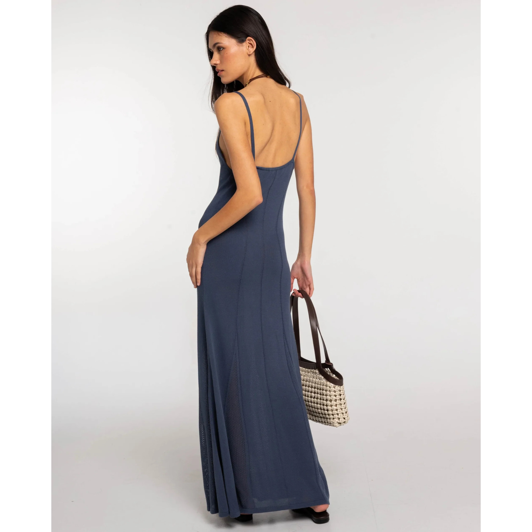 Vestido largo de punto con godets