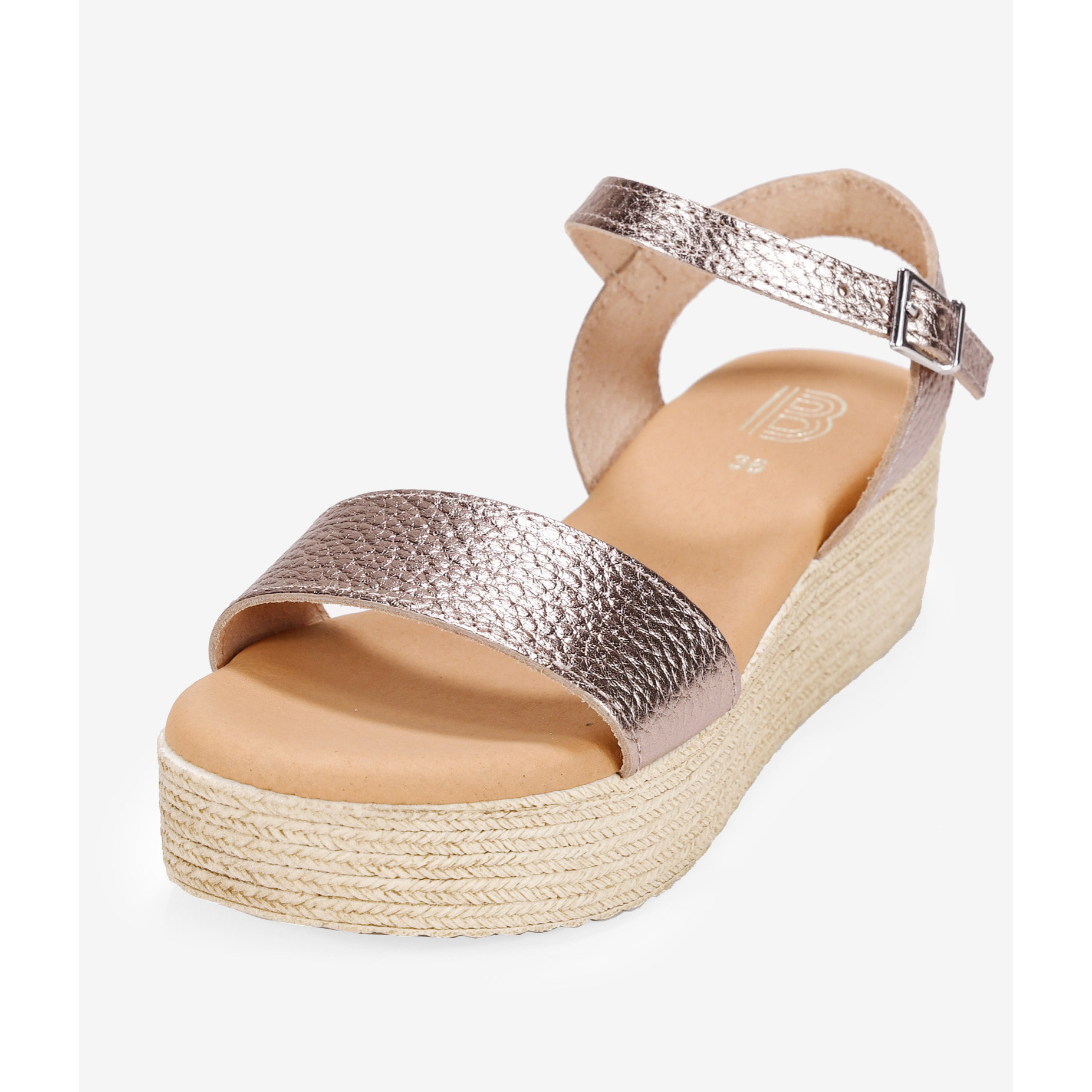 Sandalias de piel metalizadas con plataforma efecto esparto