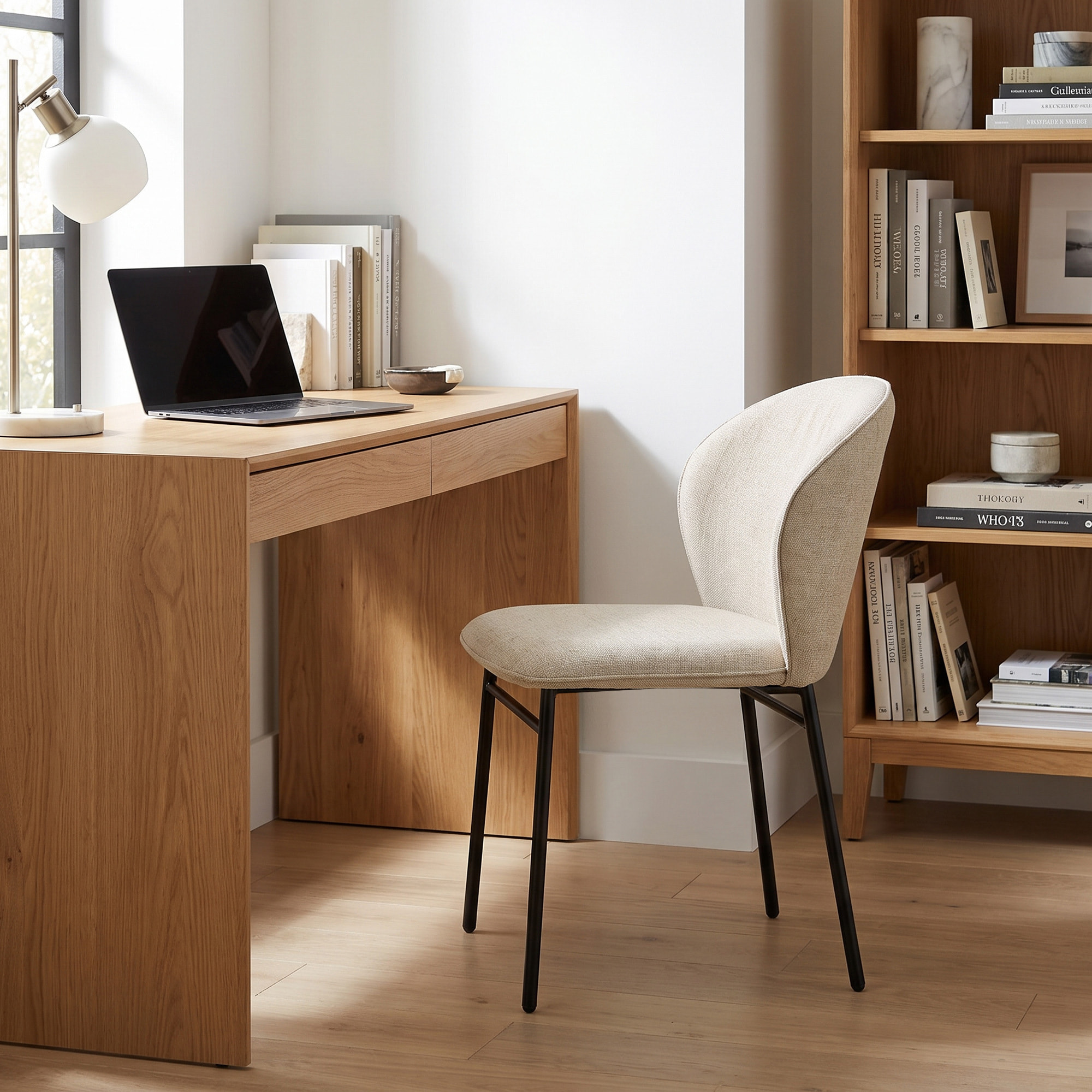Lot de 2 chaises grand confort dossier enveloppant piètement acier noir revêtement tissu aspect lin beige
