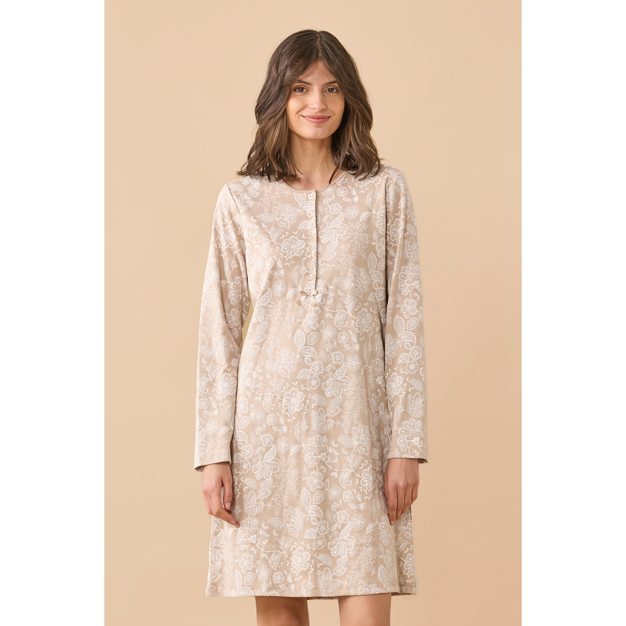 Camicia da notte donna in caldo cotone con abbottonatura frontale articolo cuore. Noidinotte