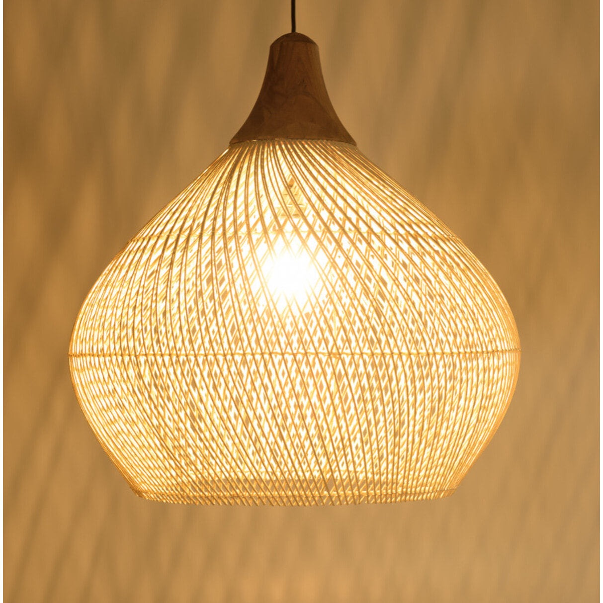 ALIDA - Suspension 'cloche' 68x68cm rotin couleur naturelle et teck