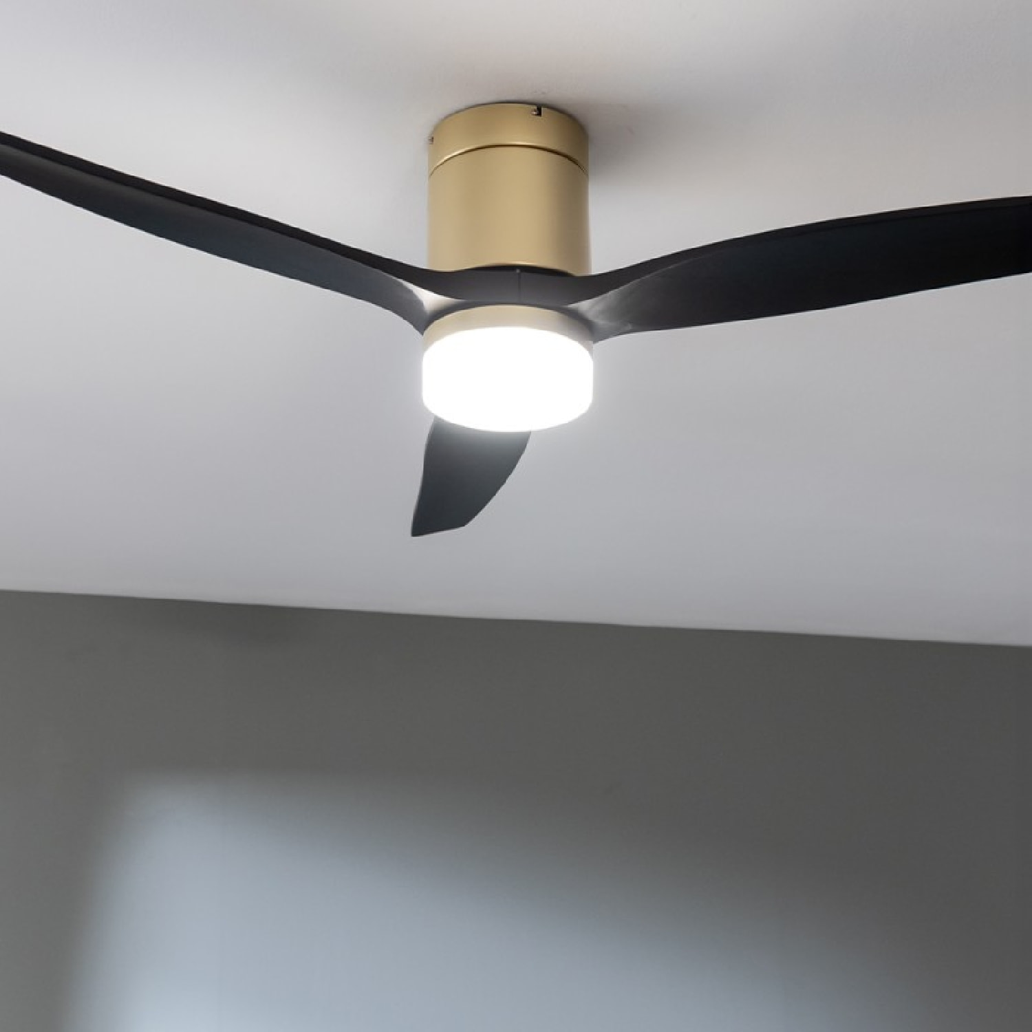 Ventilateurs de plafond EnergySilence Aero 5600 Aqua Black&Black Connected Cecot