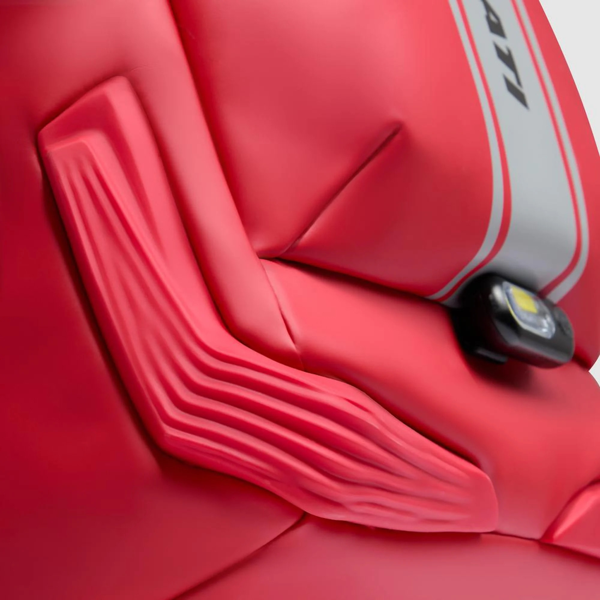 Piquadro Zaino roll-top per PC e iPad® con cinghia pettorale, agganci per lucchetto e luce portatile da bici