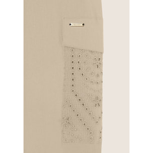 Pantaloni cargo in popeline con ricami Sangallo sulle tasche