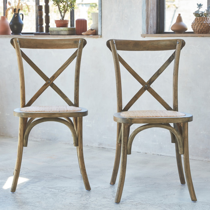 Lot de 2 chaises de bistrot en bois d'hévéa marron vieilli. vintage. assise en rotin. empilables