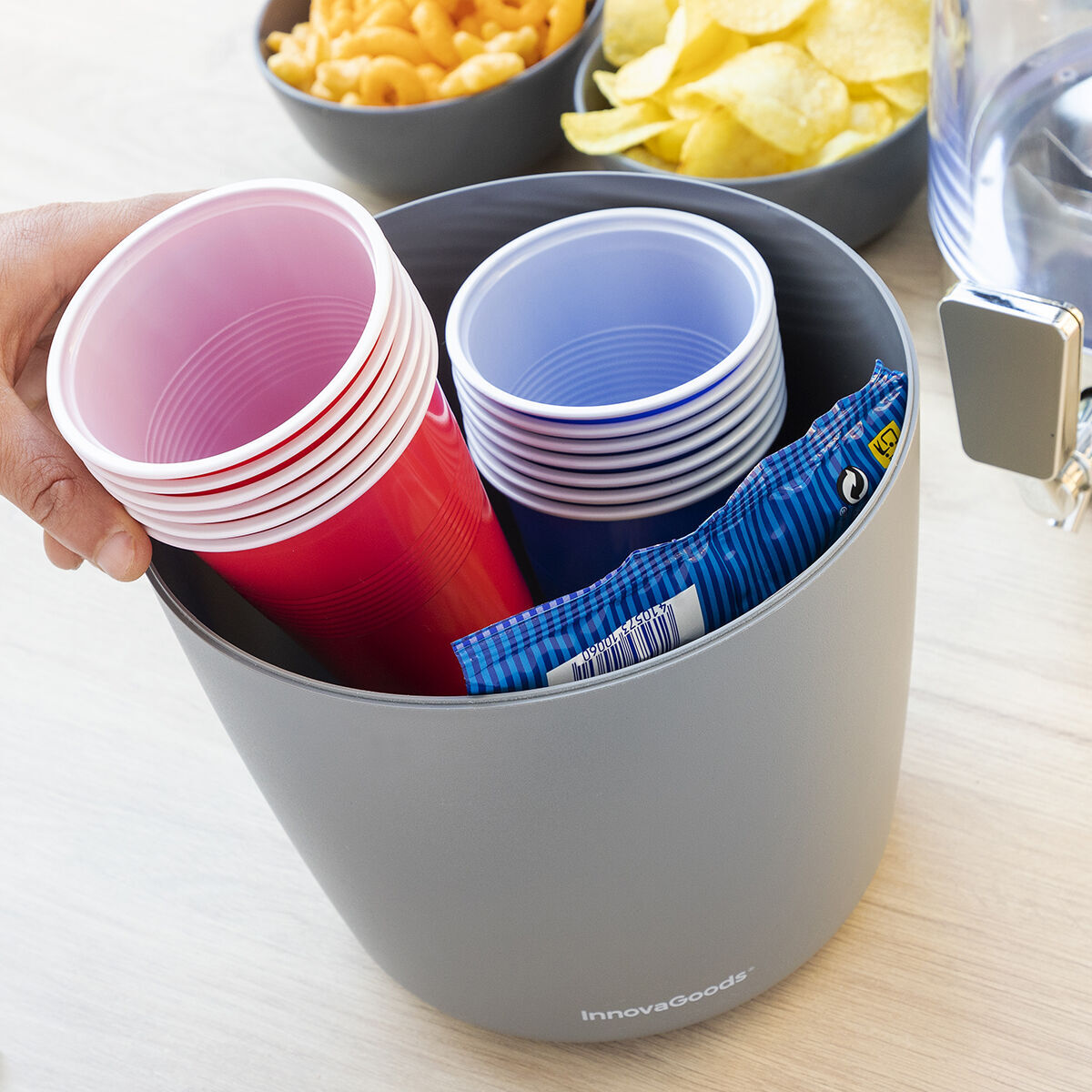 Pack Dispenser di Birra Refrigerante InnovaGoods e 2 Occhiali da Sole Arrotolabili Sunfold France