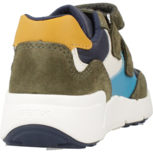 Zapatillas Niño de la marca GEOX  modelo B FLEXYPER MINI BOY VERDE