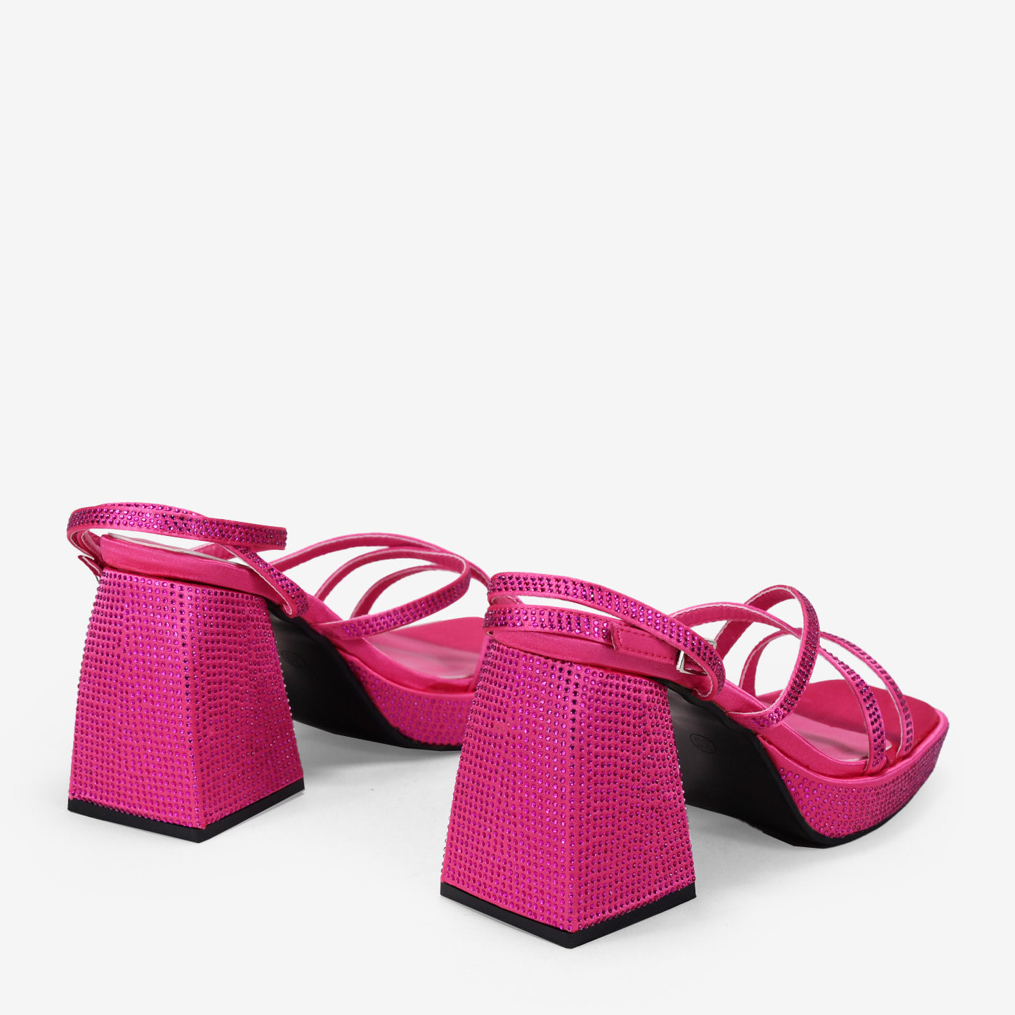 Sandalias de tacón campana rosas en satén con brillantes