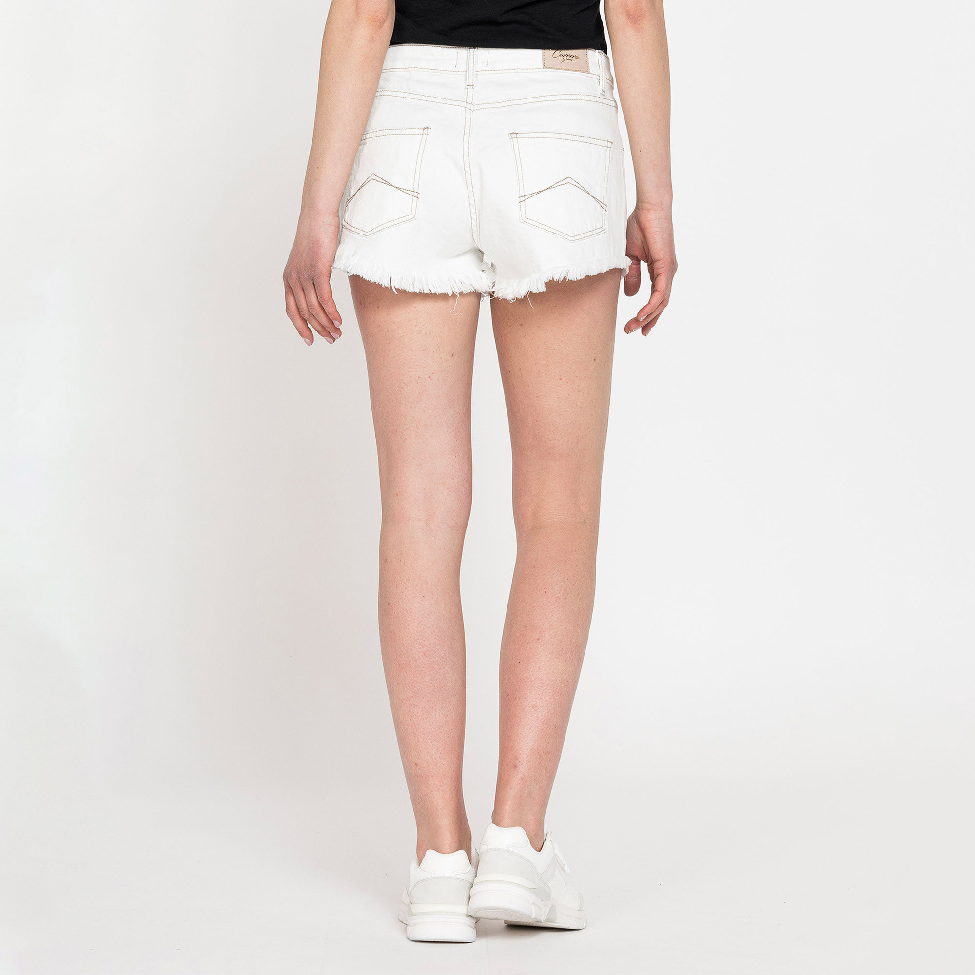 PANTALONE CORTO IN DENIM STRETCH, MODELLO 757. Vita regolare e gamba regolare.