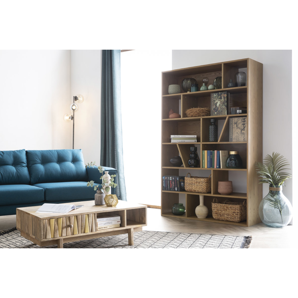 Bibliothèque design en bois clair L120 cm AZTEQUE