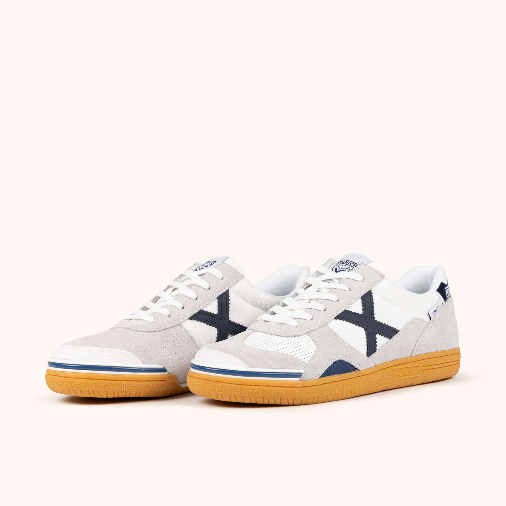 Zapatilla Deportiva de Piel y Nylon en Blanco y Azul Marino MUNICH GRESCA XLS 327