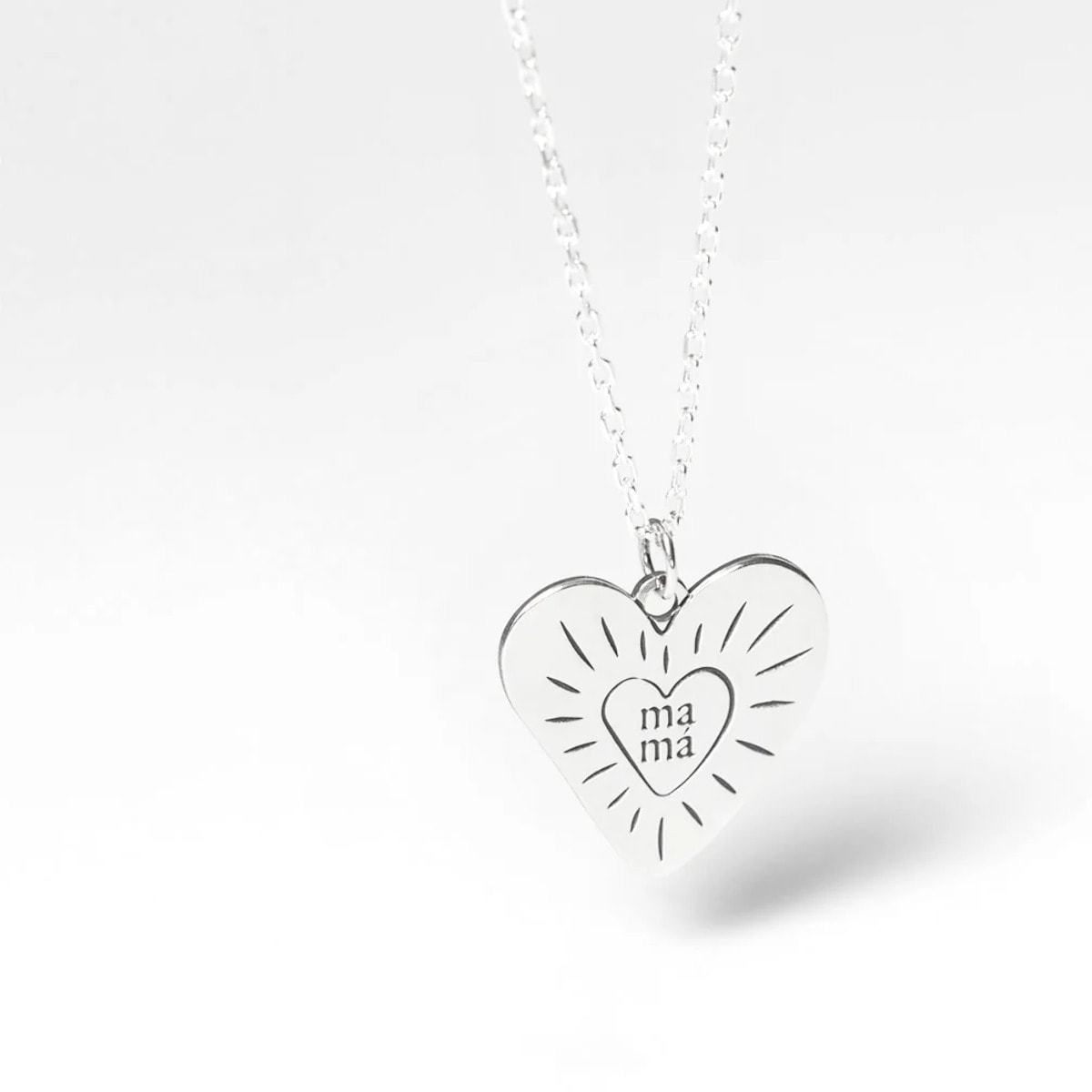 Collar "Mamá" corazón