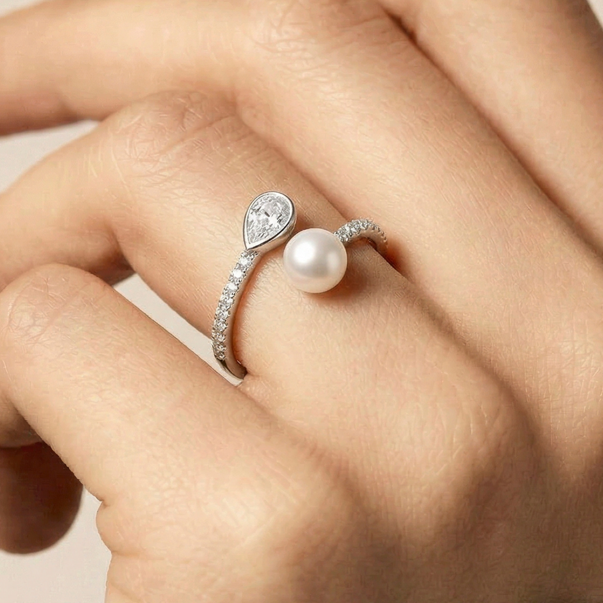 Anillo Tian acabado plata