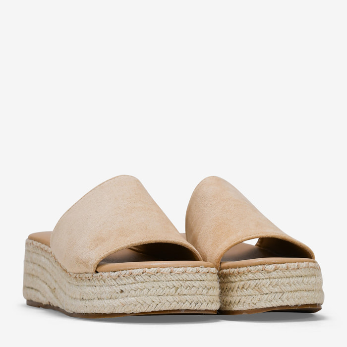 Sandalias de cuña arena con esparto