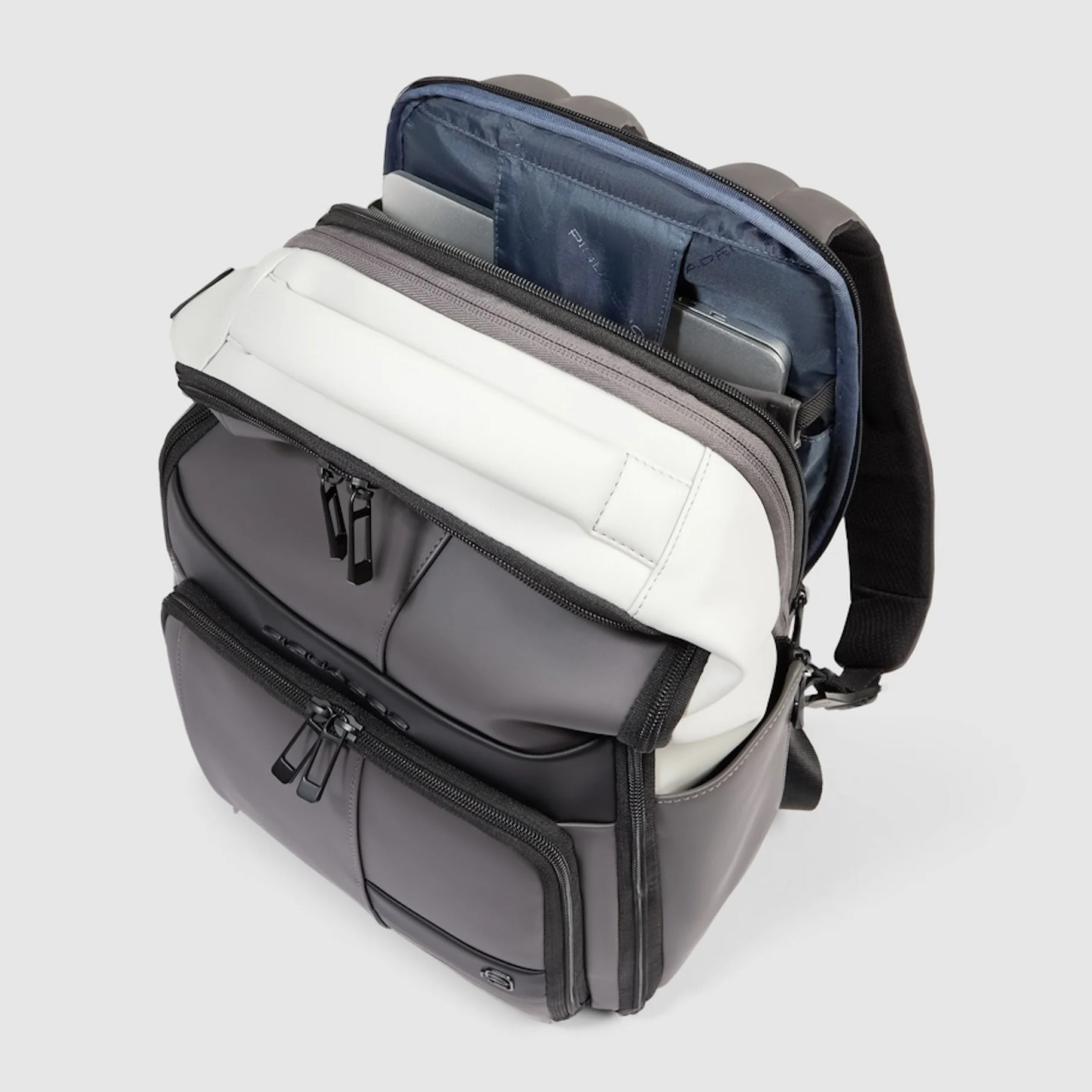 Piquadro Zaino da viaggio resistente all'acqua porta pc 14"