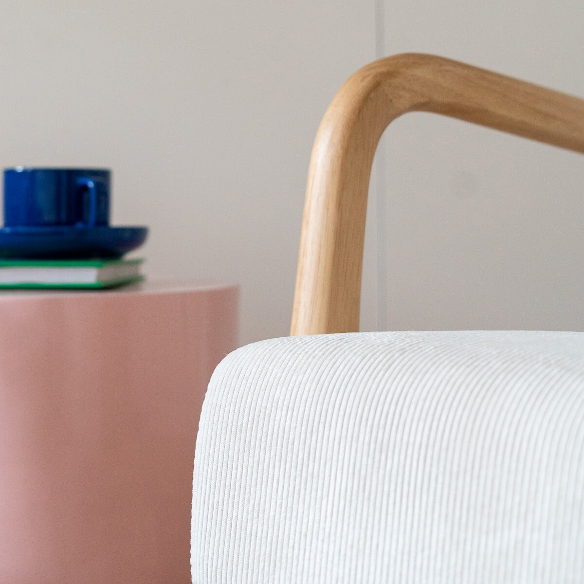 Fauteuil en bois et velours côtelé - LANNA