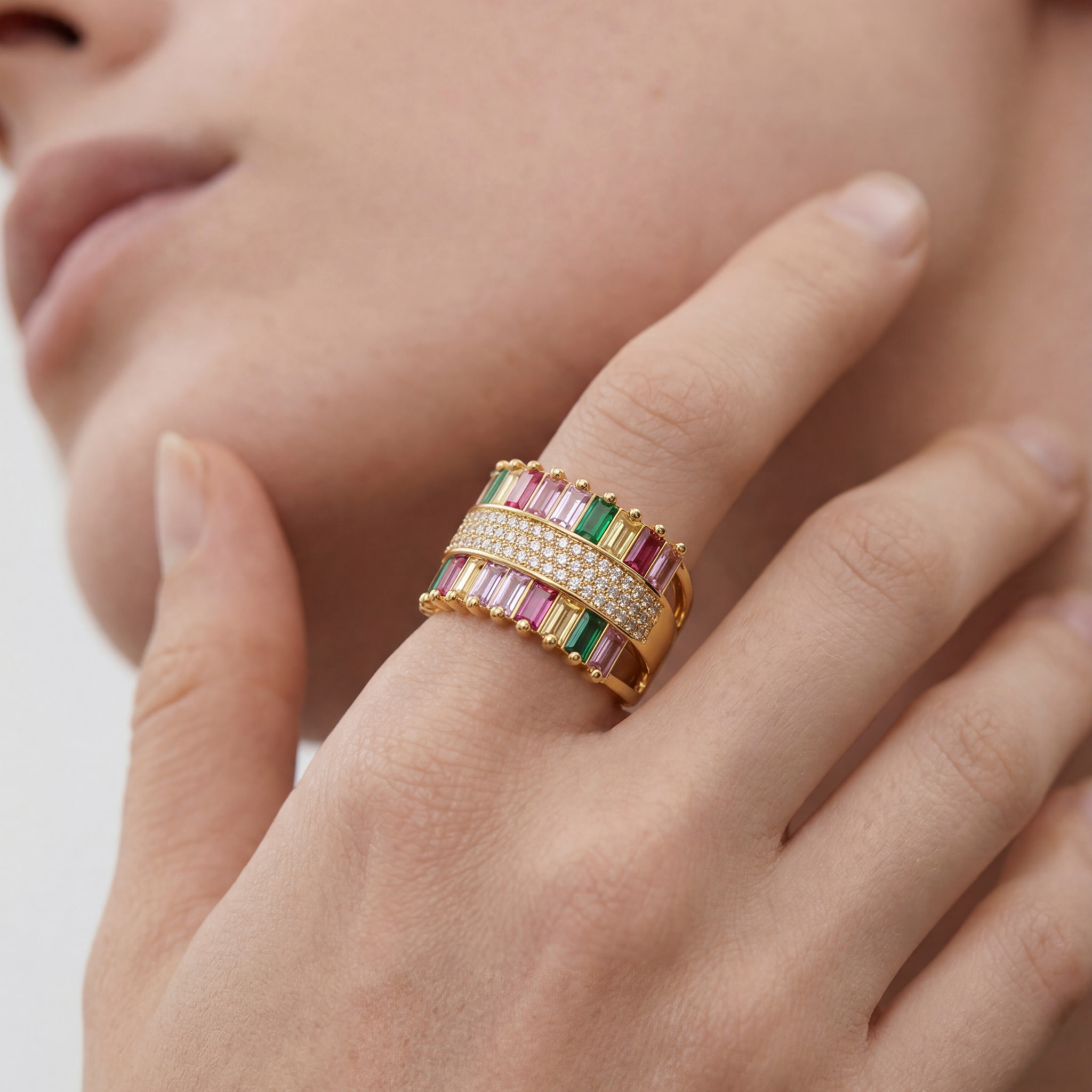 Anillo Maku acabado oro amarillo 18k
