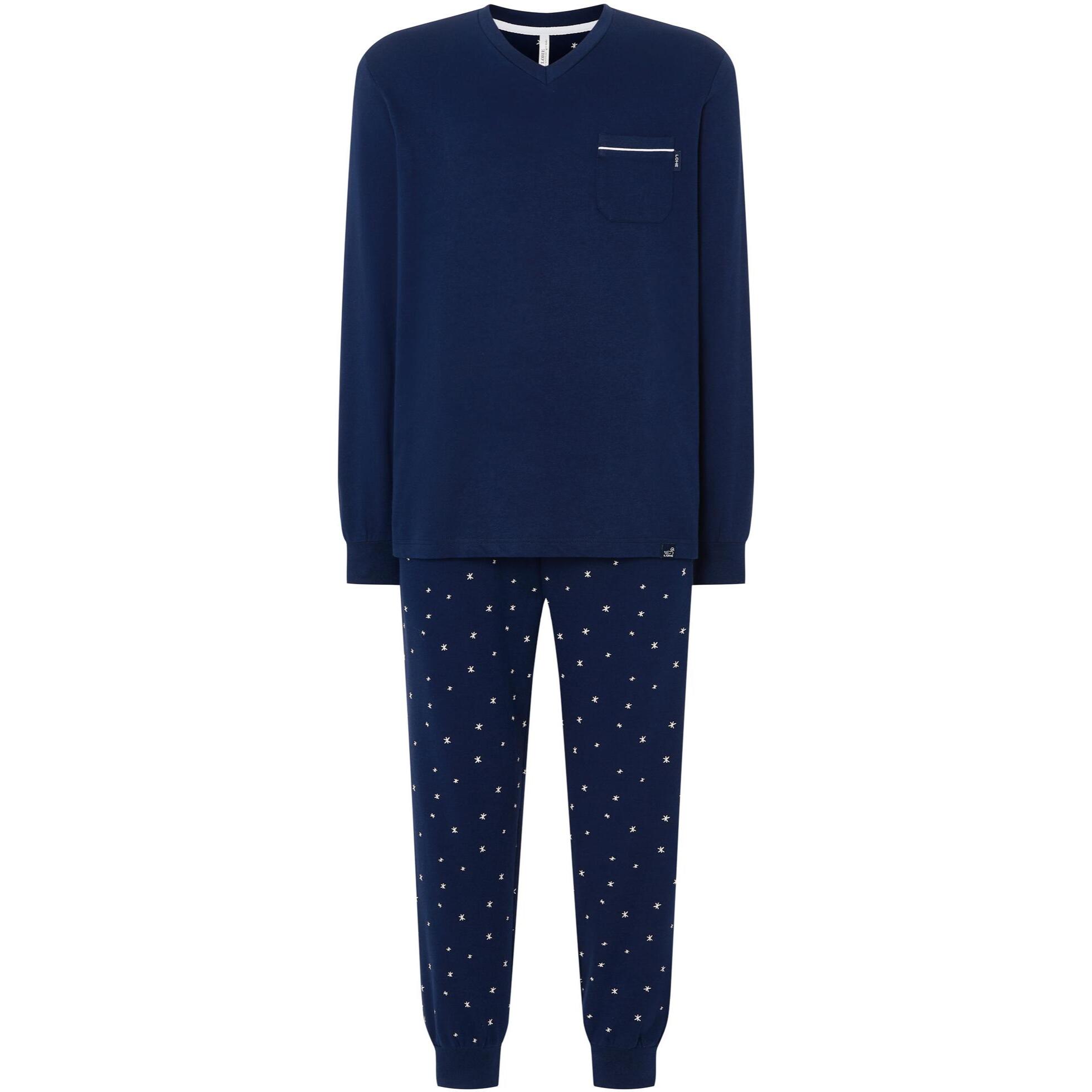Pijama hombre, chaqueta con tejido liso, cuello pico, detalle de bolsillo y pantalón largo estampado con bolsillos