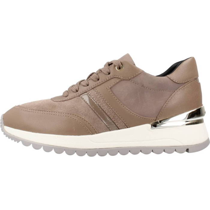 Sneakers de  Mujer de la marca GEOX  modelo D DESYA MARRON